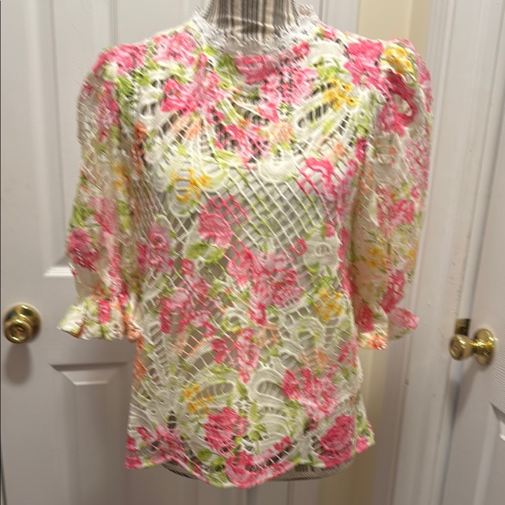 Floral Lace Women's Top 2 piece set.  Lace. Flying Tomato NEW